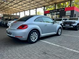 
										Volkswagen New Beetle 1.2 Tsi Design full									