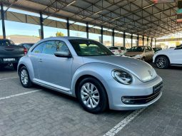 
										Volkswagen New Beetle 1.2 Tsi Design full									