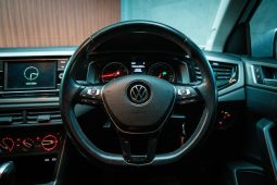 
										Volkswagen Polo 1.0 Comfortline Dsg full									