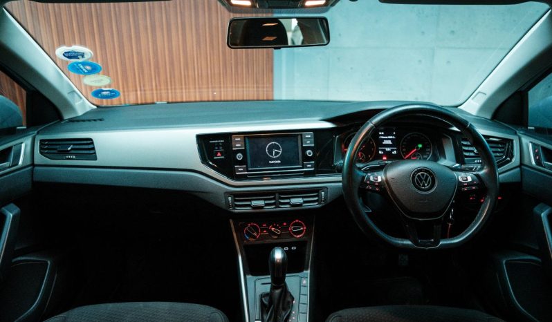 
								Volkswagen Polo 1.0 Comfortline Dsg full									