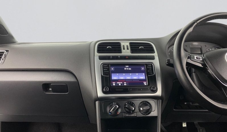 
								Volkswagen Polo Vivo Hatch 1.0 Tsi Gt full									
