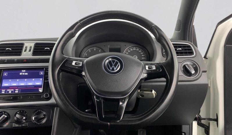 
								Volkswagen Polo Vivo Hatch 1.0 Tsi Gt full									