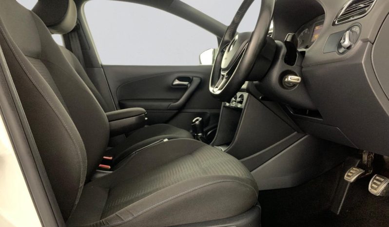 
								Volkswagen Polo Vivo Hatch 1.0 Tsi Gt full									