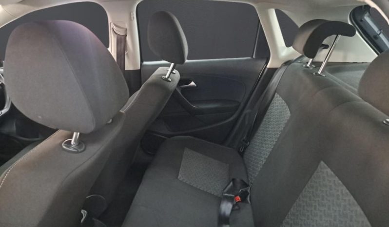 
								VOLKSWAGEN POLO VIVO HATCH 1.6 LIFE TIPT full									