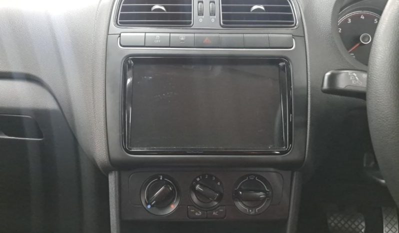 
								VOLKSWAGEN POLO VIVO HATCH 1.6 LIFE TIPT full									