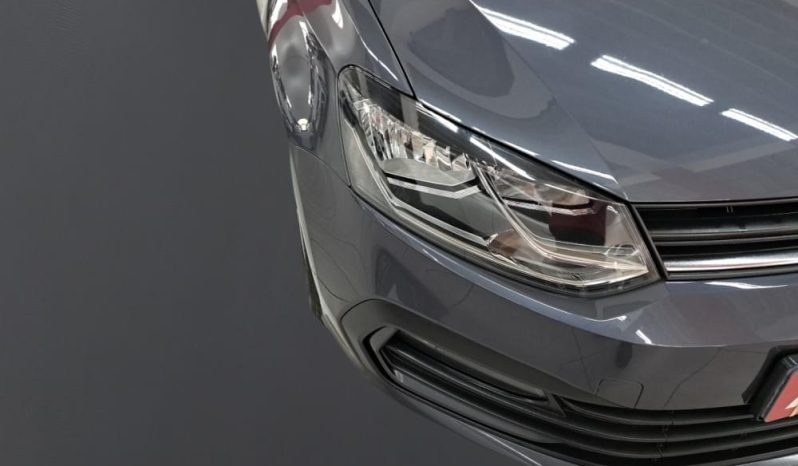 
								VOLKSWAGEN POLO VIVO HATCH 1.6 LIFE TIPT full									