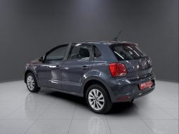 
										VOLKSWAGEN POLO VIVO HATCH 1.6 LIFE TIPT full									
