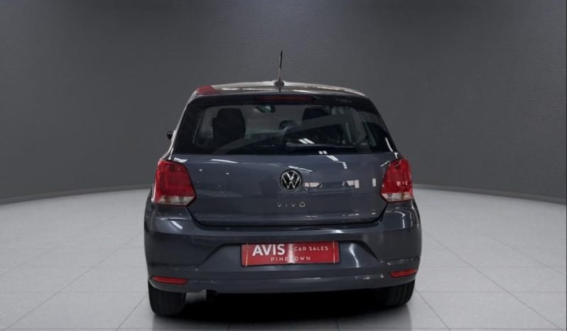 
								VOLKSWAGEN POLO VIVO HATCH 1.6 LIFE TIPT full									