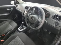 
										VOLKSWAGEN POLO VIVO HATCH 1.6 LIFE TIPT full									