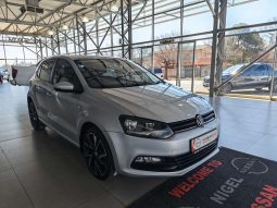 
										Volkswagen POLO VIVO POLO VIVO 1.6 COMFORTLINE TIP (5DR) full									
