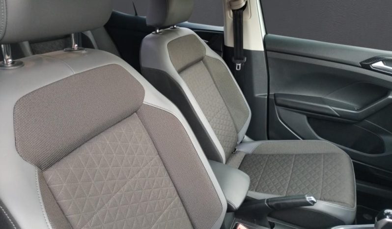 
								VOLKSWAGEN T-CROSS 1.5 TSI R-LINE DSG full									