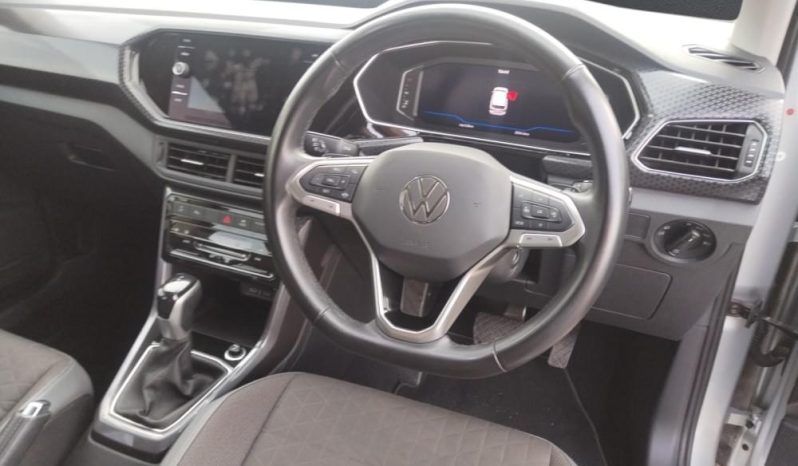 
								VOLKSWAGEN T-CROSS 1.5 TSI R-LINE DSG full									