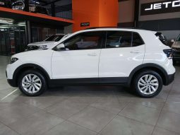 
										Volkswagen T-CROSS T-CROSS 1.0 TSI COMFORTLINE DSG full									