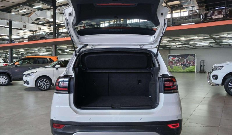 
								Volkswagen T-CROSS T-CROSS 1.0 TSI COMFORTLINE DSG full									