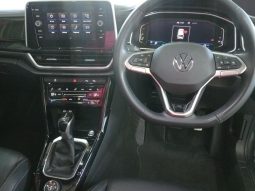 
										VOLKSWAGEN T-ROC 2.0 TSI R-LINE 4MOTION full									