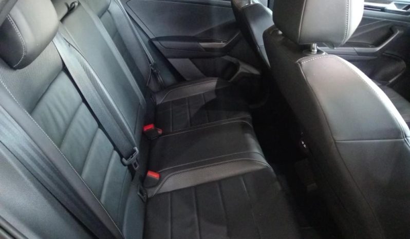 
								VOLKSWAGEN T-ROC 2.0 TSI R-LINE 4MOTION full									