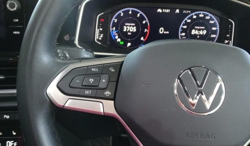 
								VOLKSWAGEN T-ROC 2.0 TSI R-LINE 4MOTION full									