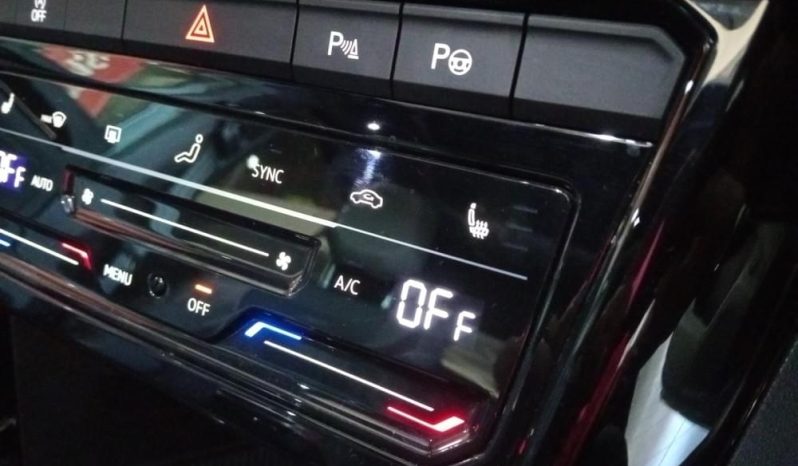 
								VOLKSWAGEN T-ROC 2.0 TSI R-LINE 4MOTION full									