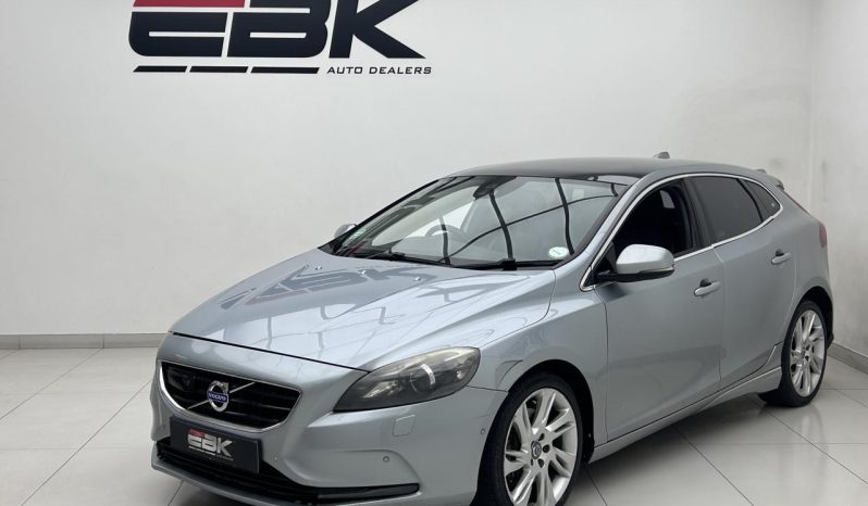 
								Volvo V40 D3 Excel Geartronic full									