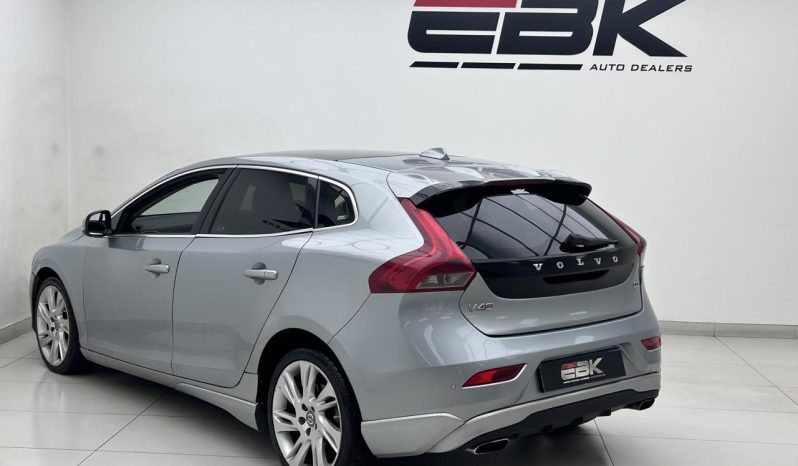 
								Volvo V40 D3 Excel Geartronic full									