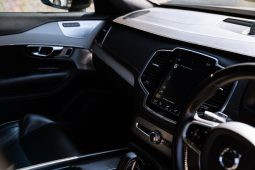 
										Volvo XC90 T8 Twin Engine AWD R-Design full									