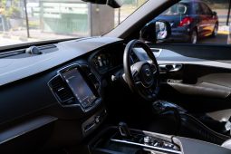 
										Volvo XC90 T8 Twin Engine AWD R-Design full									