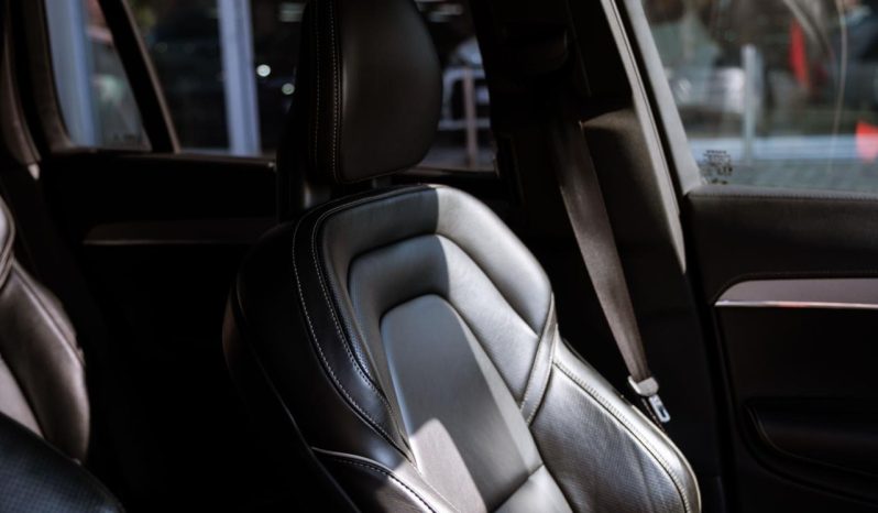
								Volvo XC90 T8 Twin Engine AWD R-Design full									