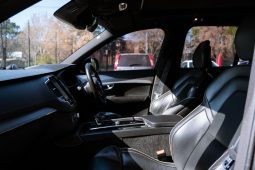 
										Volvo XC90 T8 Twin Engine AWD R-Design full									