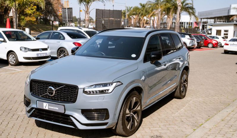 
								Volvo XC90 T8 Twin Engine AWD R-Design full									