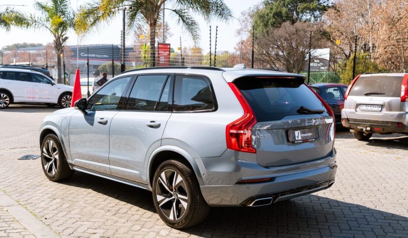 
								Volvo XC90 T8 Twin Engine AWD R-Design full									