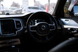 
										Volvo XC90 T8 Twin Engine AWD R-Design full									