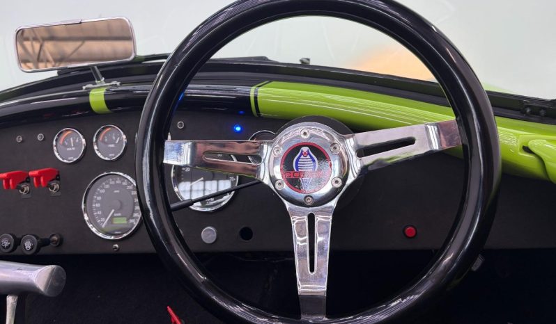 
								AC Cobra V8 Auto full									