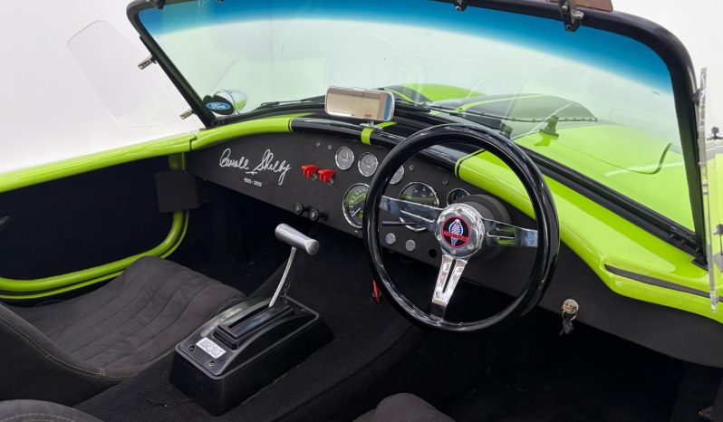 
								AC Cobra V8 Auto full									