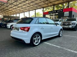 
										Audi A1 Sportback 1.4 Tfsi S Line S-Tronic full									
