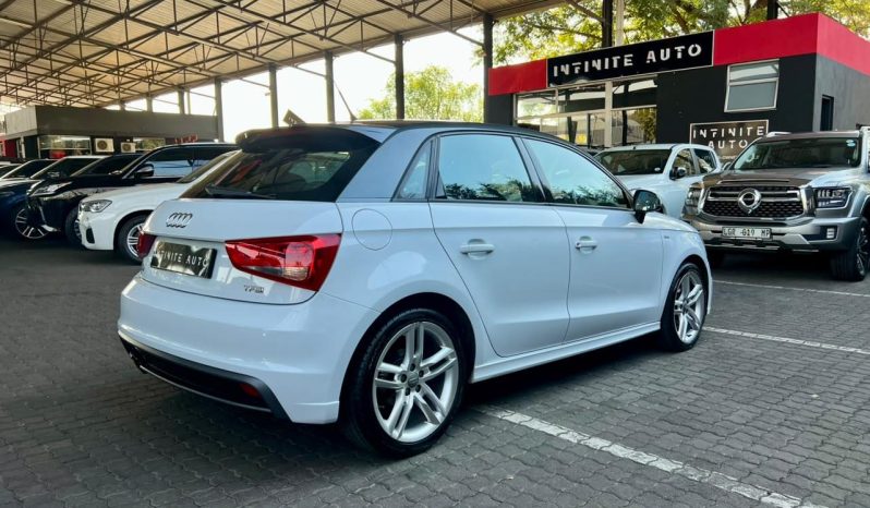 
								Audi A1 Sportback 1.4 Tfsi S Line S-Tronic full									