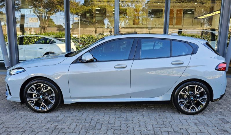 
								BMW 1 Series 118 Sports Hatch M Sport full									