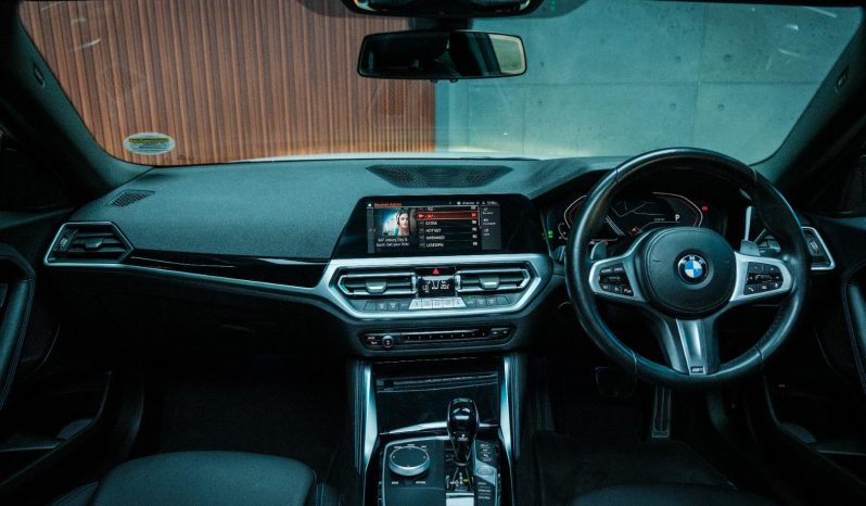 
								BMW 2 Series Coupe 220i M Sport full									