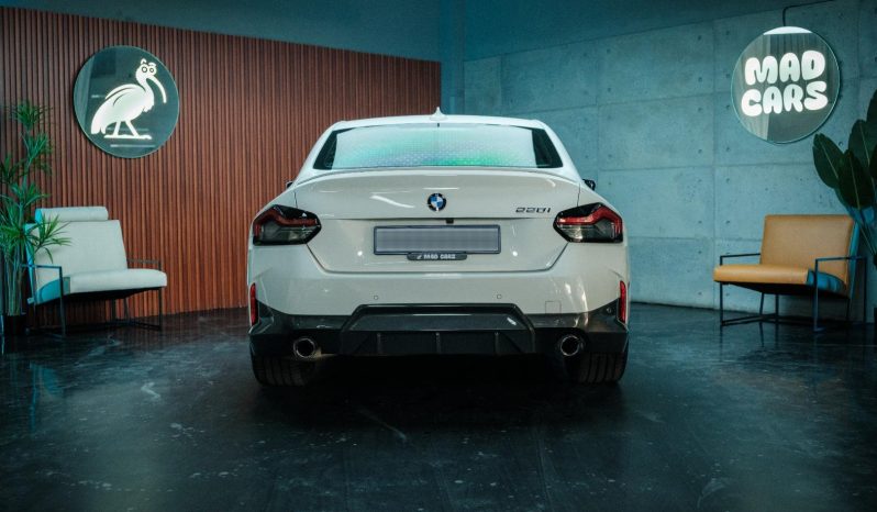 
								BMW 2 Series Coupe 220i M Sport full									