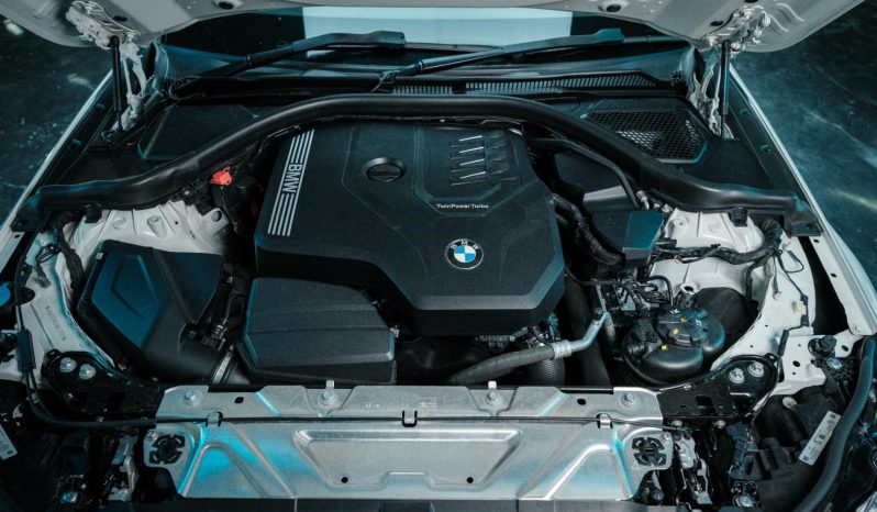 
								BMW 2 Series Coupe 220i M Sport full									