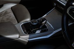 
										BMW 3 Series 318i M Sport full									