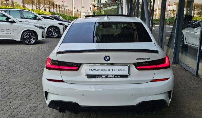 
								BMW 3 Series Sedan 320d M Sport Sports Steptronic full									