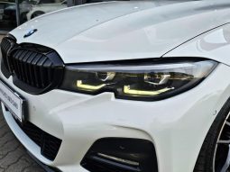 
										BMW 3 Series Sedan 320d M Sport Sports Steptronic full									