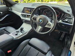 
										BMW 3 Series Sedan 320d M Sport Sports Steptronic full									