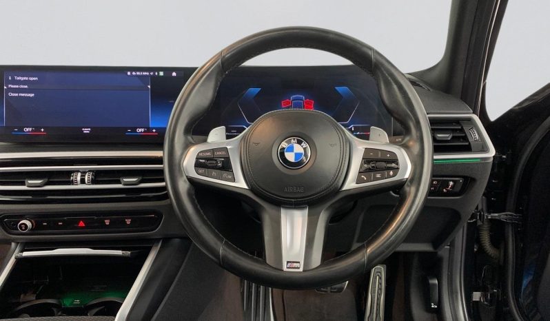 
								BMW 3 Series Sedan 330i M Sport At full									