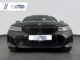 
										BMW 3 Series Sedan 330i M Sport At full									
