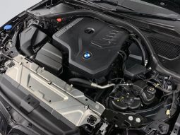 
										BMW 3 Series Sedan 330i M Sport At full									