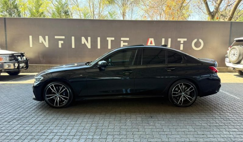 
								BMW 3 Series Sedan 330i M Sport Steptronic full									