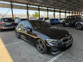 BMW 3 Series Sedan 330i M Sport Steptronic