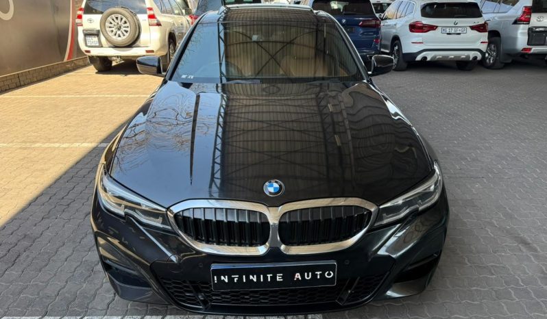 
								BMW 3 Series Sedan 330i M Sport Steptronic full									