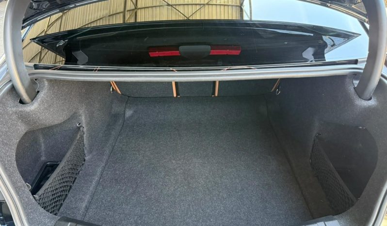 
								BMW 3 Series Sedan 330i M Sport Steptronic full									